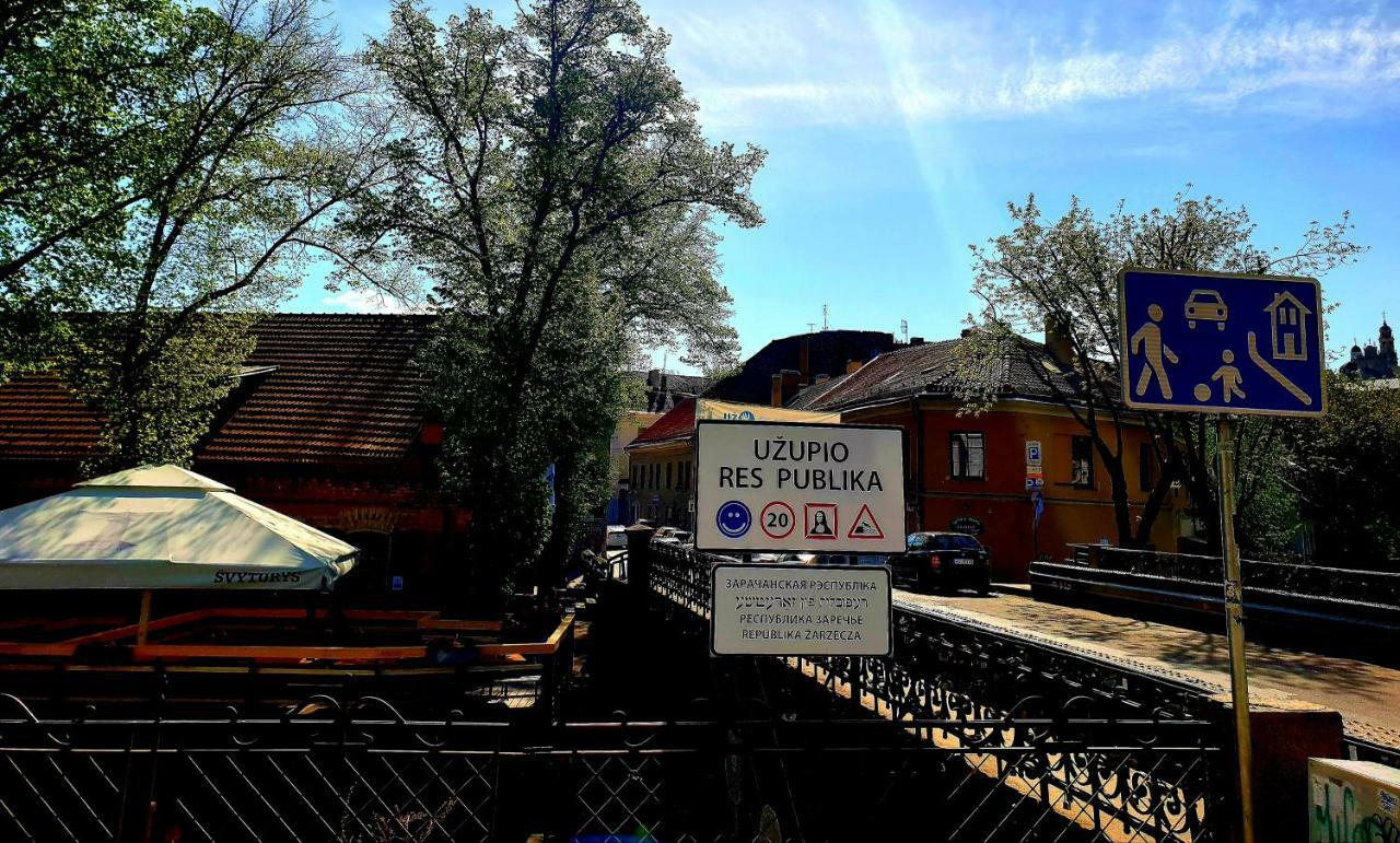 Exceptional Uzupis Bridge 3 Bedroom Apartment VNO Extérieur photo